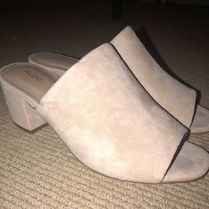 NEVER BEEN WORN Aldo Mules